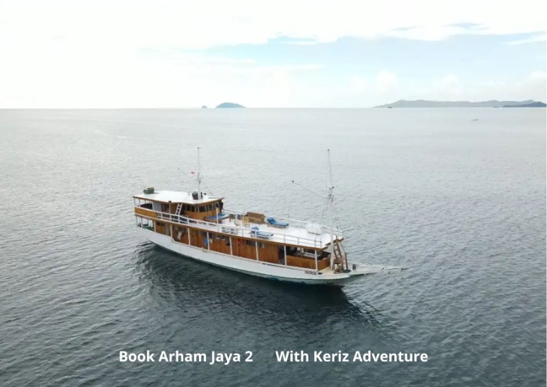 Arham Jaya 2 – Deluxe Komodo Liveaboard